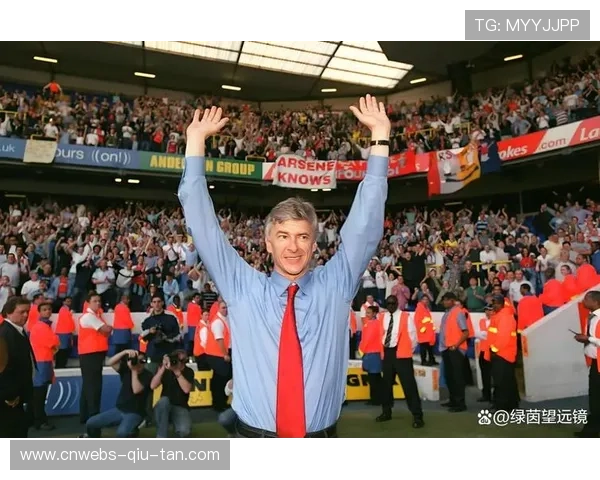 曼联荣获-英国俱乐部粉丝杯-，经球迷投票当选英国最具影响力球队展现球迷基础