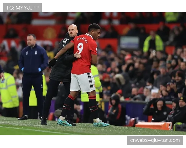 官方:雷恩中场马耶尔因脚踝伤势将缺席本赛季剩余比赛 官方:雷恩中场马耶尔因脚踝伤势将缺席本赛季剩余比赛