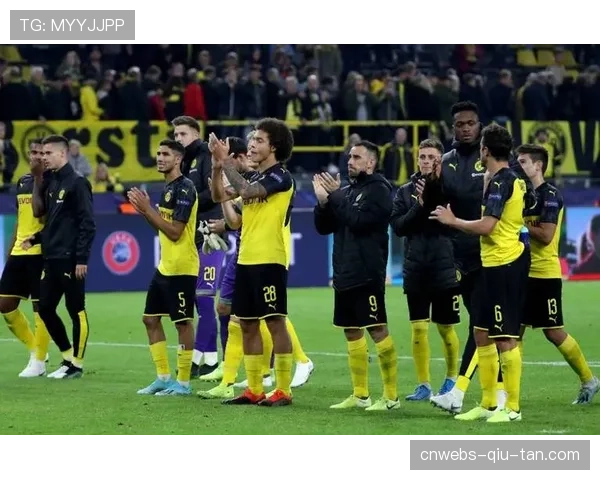 历史回顾:2012年多特蒙德双杀拜仁夺冠,对当前德甲格局的启示 历史回顾:2012年多特蒙德双杀拜仁夺冠,对当前德甲格局的启示